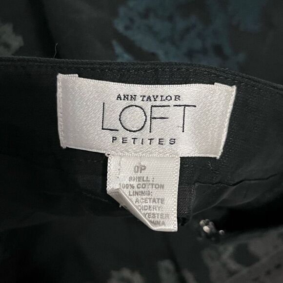 Ann Taylor Loft Embroidered Lace Skirt Size 0 P - Picture 7 of 7